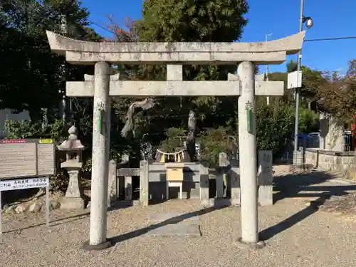 多治速比売神社の末社