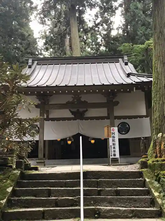 御岩神社の本殿・本堂
