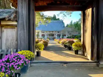 総世寺の山門・神門