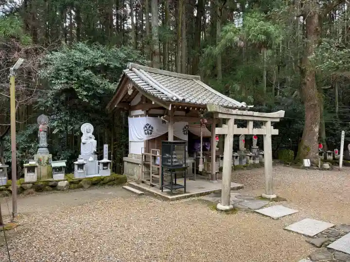 宝山寺の{uncategorized: "未分類", other: "その他", undefined: "問題あり", building: "その他建物", grave: "お墓", sacred_gate: "鳥居", guardian: "狛犬", statue: "像", buddha: "仏像", history: "歴史", nature: "自然", garden: "庭園", animal: "動物", pagoda: "塔", temizu: "手水舎", mountain_gate: "山門・神門", sanctuary: "本殿・本堂", subordinate: "末社・摂社", art: "芸術", scenery: "景色", jizo: "地蔵", ema: "絵馬", goshuin: "御朱印", omikuji: "おみくじ", items: "授与品その他", amulet: "お守り", goshuincho: "御朱印帳", eats: "食事", festival: "お祭り", votive_dance: "神楽", shichigosan: "七五三参", wedding: "結婚式", experience: "体験その他", initially: "初詣", around: "周辺", anti_infection: "感染症対策"}