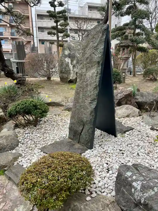 善慶寺の{uncategorized: "未分類", other: "その他", undefined: "問題あり", building: "その他建物", grave: "お墓", sacred_gate: "鳥居", guardian: "狛犬", statue: "像", buddha: "仏像", history: "歴史", nature: "自然", garden: "庭園", animal: "動物", pagoda: "塔", temizu: "手水舎", mountain_gate: "山門・神門", sanctuary: "本殿・本堂", subordinate: "末社・摂社", art: "芸術", scenery: "景色", jizo: "地蔵", ema: "絵馬", goshuin: "御朱印", omikuji: "おみくじ", items: "授与品その他", amulet: "お守り", goshuincho: "御朱印帳", eats: "食事", festival: "お祭り", votive_dance: "神楽", shichigosan: "七五三参", wedding: "結婚式", experience: "体験その他", initially: "初詣", around: "周辺", anti_infection: "感染症対策"}