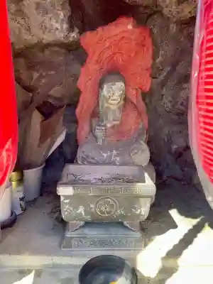 はね瀧道了尊の{uncategorized: "未分類", other: "その他", undefined: "問題あり", building: "その他建物", grave: "お墓", sacred_gate: "鳥居", guardian: "狛犬", statue: "像", buddha: "仏像", history: "歴史", nature: "自然", garden: "庭園", animal: "動物", pagoda: "塔", temizu: "手水舎", mountain_gate: "山門・神門", sanctuary: "本殿・本堂", subordinate: "末社・摂社", art: "芸術", scenery: "景色", jizo: "地蔵", ema: "絵馬", goshuin: "御朱印", omikuji: "おみくじ", items: "授与品その他", amulet: "お守り", goshuincho: "御朱印帳", eats: "食事", festival: "お祭り", votive_dance: "神楽", shichigosan: "七五三参", wedding: "結婚式", experience: "体験その他", initially: "初詣", around: "周辺", anti_infection: "感染症対策"}