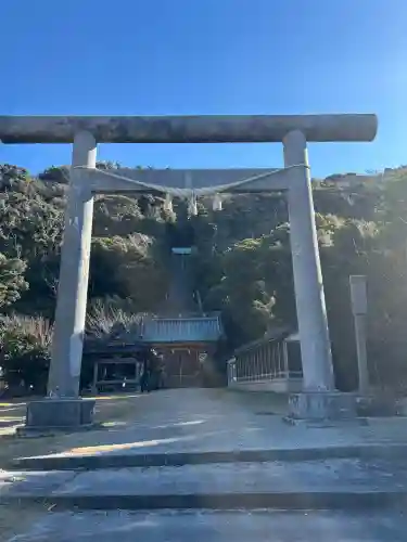 洲崎神社の{uncategorized: "未分類", other: "その他", undefined: "問題あり", building: "その他建物", grave: "お墓", sacred_gate: "鳥居", guardian: "狛犬", statue: "像", buddha: "仏像", history: "歴史", nature: "自然", garden: "庭園", animal: "動物", pagoda: "塔", temizu: "手水舎", mountain_gate: "山門・神門", sanctuary: "本殿・本堂", subordinate: "末社・摂社", art: "芸術", scenery: "景色", jizo: "地蔵", ema: "絵馬", goshuin: "御朱印", omikuji: "おみくじ", items: "授与品その他", amulet: "お守り", goshuincho: "御朱印帳", eats: "食事", festival: "お祭り", votive_dance: "神楽", shichigosan: "七五三参", wedding: "結婚式", experience: "体験その他", initially: "初詣", around: "周辺", anti_infection: "感染症対策"}