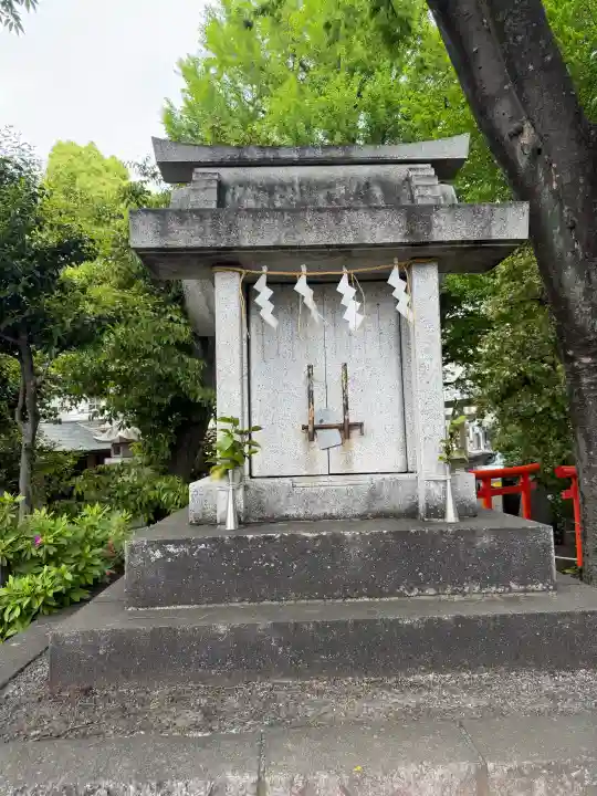 千駄ヶ谷冨士浅間神社の{uncategorized: "未分類", other: "その他", undefined: "問題あり", building: "その他建物", grave: "お墓", sacred_gate: "鳥居", guardian: "狛犬", statue: "像", buddha: "仏像", history: "歴史", nature: "自然", garden: "庭園", animal: "動物", pagoda: "塔", temizu: "手水舎", mountain_gate: "山門・神門", sanctuary: "本殿・本堂", subordinate: "末社・摂社", art: "芸術", scenery: "景色", jizo: "地蔵", ema: "絵馬", goshuin: "御朱印", omikuji: "おみくじ", items: "授与品その他", amulet: "お守り", goshuincho: "御朱印帳", eats: "食事", festival: "お祭り", votive_dance: "神楽", shichigosan: "七五三参", wedding: "結婚式", experience: "体験その他", initially: "初詣", around: "周辺", anti_infection: "感染症対策"}