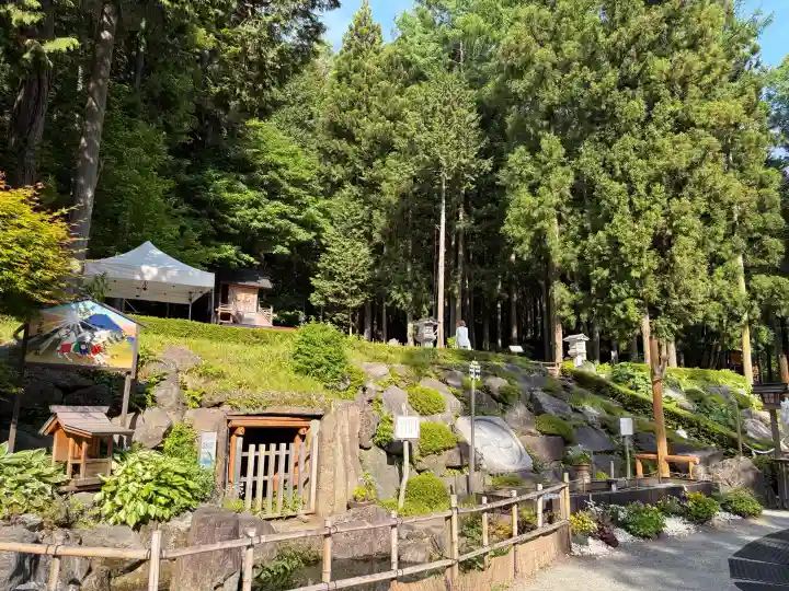 不二阿祖山太神宮の{uncategorized: "未分類", other: "その他", undefined: "問題あり", building: "その他建物", grave: "お墓", sacred_gate: "鳥居", guardian: "狛犬", statue: "像", buddha: "仏像", history: "歴史", nature: "自然", garden: "庭園", animal: "動物", pagoda: "塔", temizu: "手水舎", mountain_gate: "山門・神門", sanctuary: "本殿・本堂", subordinate: "末社・摂社", art: "芸術", scenery: "景色", jizo: "地蔵", ema: "絵馬", goshuin: "御朱印", omikuji: "おみくじ", items: "授与品その他", amulet: "お守り", goshuincho: "御朱印帳", eats: "食事", festival: "お祭り", votive_dance: "神楽", shichigosan: "七五三参", wedding: "結婚式", experience: "体験その他", initially: "初詣", around: "周辺", anti_infection: "感染症対策"}