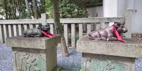 小野原春日神社の像