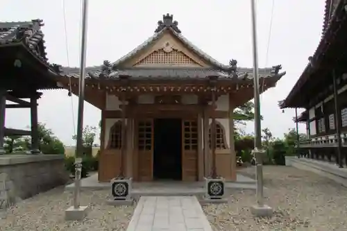 宝生寺の本殿・本堂