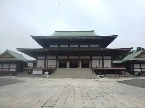 成田山新勝寺の本殿・本堂