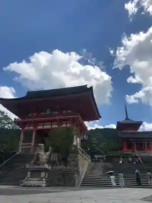 清水寺の山門・神門