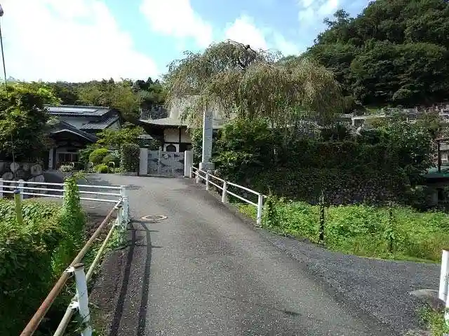 金南寺の山門・神門