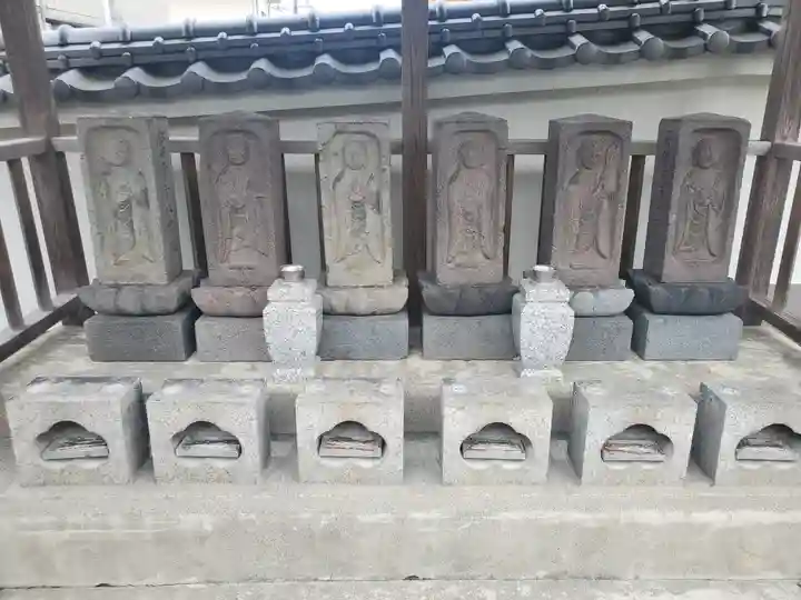 東方寺の地蔵