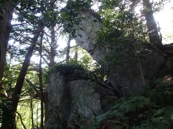 山方比古神社の自然