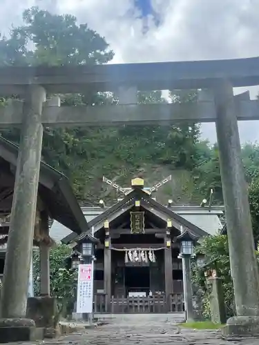 新羽杉山神社の鳥居