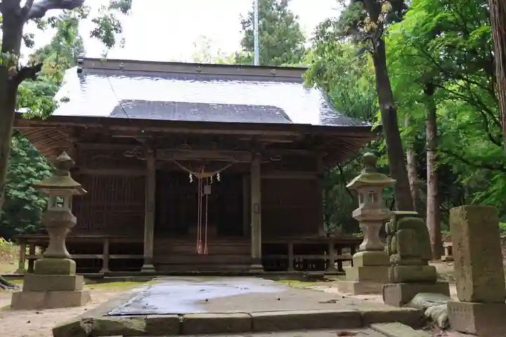 諏訪神社の本殿・本堂
