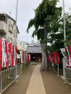出世稲荷神社の{uncategorized: "未分類", other: "その他", undefined: "問題あり", building: "その他建物", grave: "お墓", sacred_gate: "鳥居", guardian: "狛犬", statue: "像", buddha: "仏像", history: "歴史", nature: "自然", garden: "庭園", animal: "動物", pagoda: "塔", temizu: "手水舎", mountain_gate: "山門・神門", sanctuary: "本殿・本堂", subordinate: "末社・摂社", art: "芸術", scenery: "景色", jizo: "地蔵", ema: "絵馬", goshuin: "御朱印", omikuji: "おみくじ", items: "授与品その他", amulet: "お守り", goshuincho: "御朱印帳", eats: "食事", festival: "お祭り", votive_dance: "神楽", shichigosan: "七五三参", wedding: "結婚式", experience: "体験その他", initially: "初詣", around: "周辺", anti_infection: "感染症対策"}