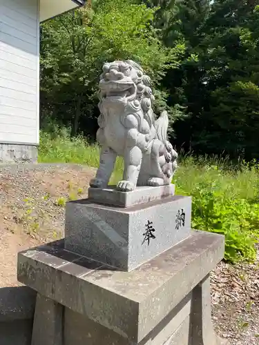 知来八幡宮の狛犬