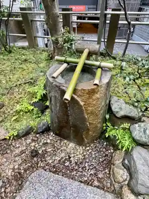 妻戀神社の手水舎