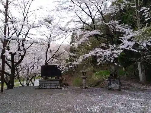 総社穴馬神社(福井県)