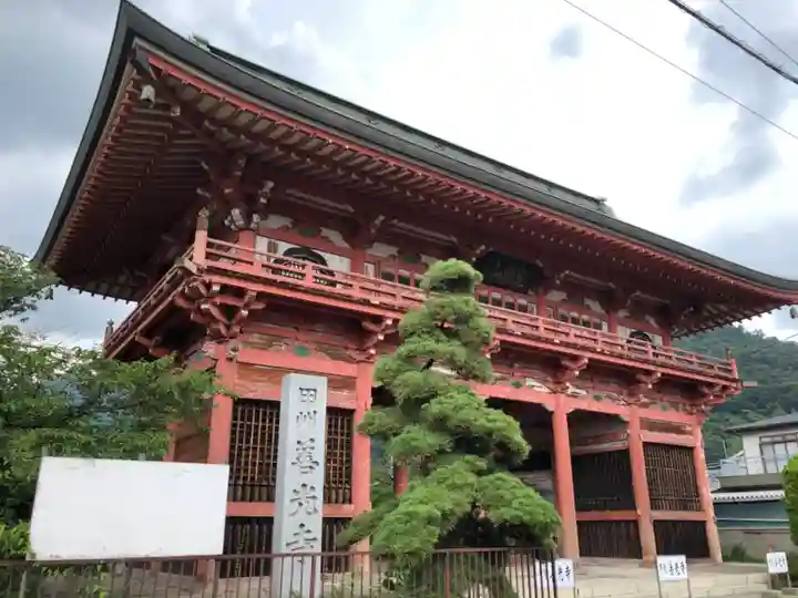 甲斐善光寺の山門・神門
