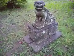 神社(名称不明)の狛犬