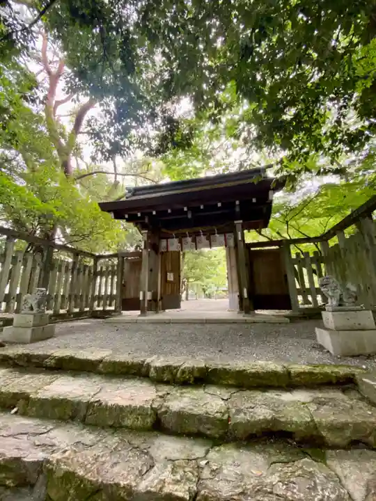 山内神社の山門・神門