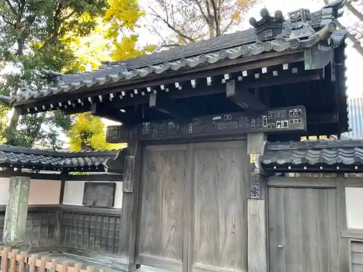 蓮乗寺の山門・神門