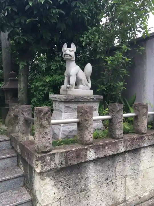 大山稲荷神社の狛犬