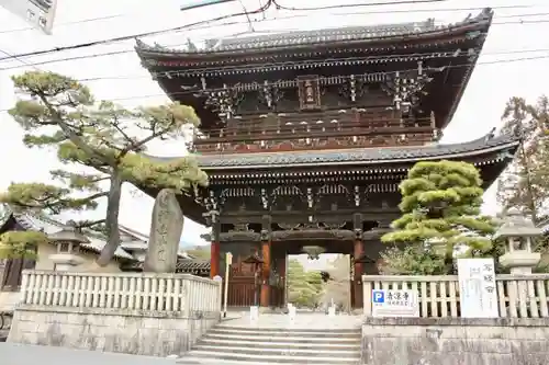 清凉寺の山門