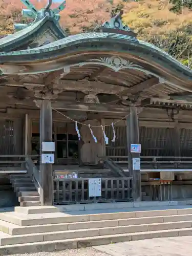 函館八幡宮の{uncategorized: "未分類", other: "その他", undefined: "問題あり", building: "その他建物", grave: "お墓", sacred_gate: "鳥居", guardian: "狛犬", statue: "像", buddha: "仏像", history: "歴史", nature: "自然", garden: "庭園", animal: "動物", pagoda: "塔", temizu: "手水舎", mountain_gate: "山門・神門", sanctuary: "本殿・本堂", subordinate: "末社・摂社", art: "芸術", scenery: "景色", jizo: "地蔵", ema: "絵馬", goshuin: "御朱印", omikuji: "おみくじ", items: "授与品その他", amulet: "お守り", goshuincho: "御朱印帳", eats: "食事", festival: "お祭り", votive_dance: "神楽", shichigosan: "七五三参", wedding: "結婚式", experience: "体験その他", initially: "初詣", around: "周辺", anti_infection: "感染症対策"}