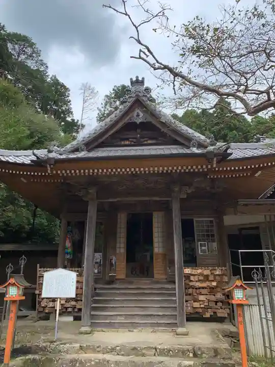 財賀寺の本殿・本堂