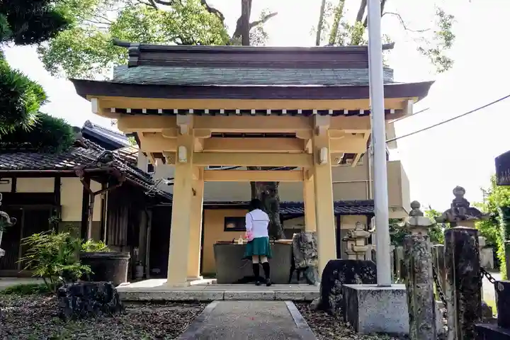 八社神社の手水舎