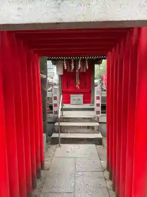 隆栄稲荷神社の{uncategorized: "未分類", other: "その他", undefined: "問題あり", building: "その他建物", grave: "お墓", sacred_gate: "鳥居", guardian: "狛犬", statue: "像", buddha: "仏像", history: "歴史", nature: "自然", garden: "庭園", animal: "動物", pagoda: "塔", temizu: "手水舎", mountain_gate: "山門・神門", sanctuary: "本殿・本堂", subordinate: "末社・摂社", art: "芸術", scenery: "景色", jizo: "地蔵", ema: "絵馬", goshuin: "御朱印", omikuji: "おみくじ", items: "授与品その他", amulet: "お守り", goshuincho: "御朱印帳", eats: "食事", festival: "お祭り", votive_dance: "神楽", shichigosan: "七五三参", wedding: "結婚式", experience: "体験その他", initially: "初詣", around: "周辺", anti_infection: "感染症対策"}
