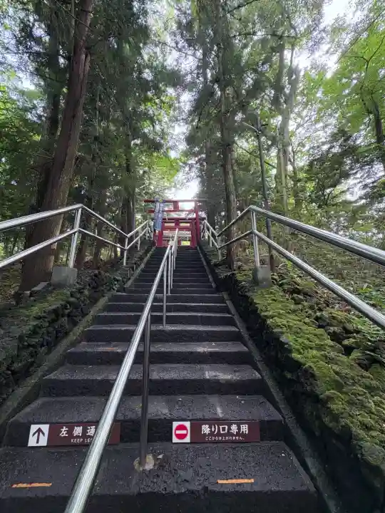 新屋山神社(山梨県)