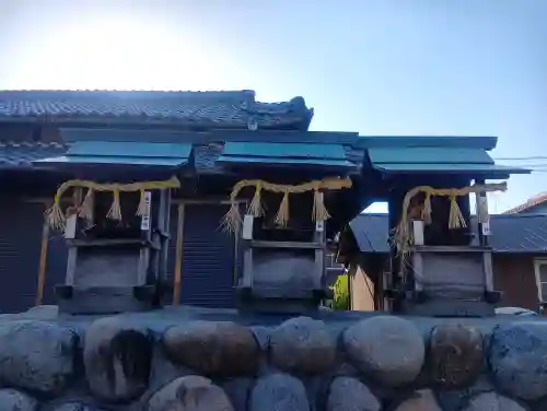 九所神社の{uncategorized: "未分類", other: "その他", undefined: "問題あり", building: "その他建物", grave: "お墓", sacred_gate: "鳥居", guardian: "狛犬", statue: "像", buddha: "仏像", history: "歴史", nature: "自然", garden: "庭園", animal: "動物", pagoda: "塔", temizu: "手水舎", mountain_gate: "山門・神門", sanctuary: "本殿・本堂", subordinate: "末社・摂社", art: "芸術", scenery: "景色", jizo: "地蔵", ema: "絵馬", goshuin: "御朱印", omikuji: "おみくじ", items: "授与品その他", amulet: "お守り", goshuincho: "御朱印帳", eats: "食事", festival: "お祭り", votive_dance: "神楽", shichigosan: "七五三参", wedding: "結婚式", experience: "体験その他", initially: "初詣", around: "周辺", anti_infection: "感染症対策"}