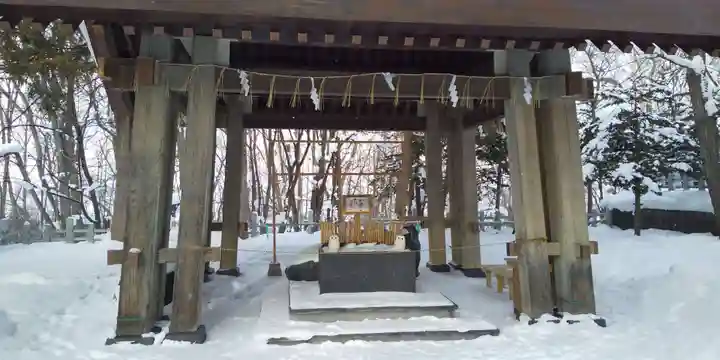 上川神社の手水舎