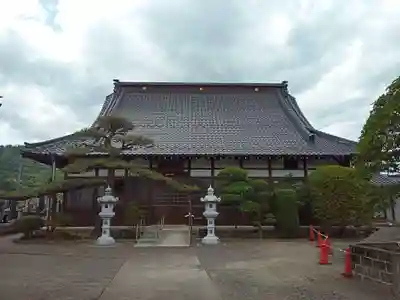 常楽寺の本殿・本堂