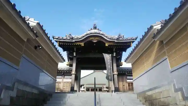 三光院の山門・神門