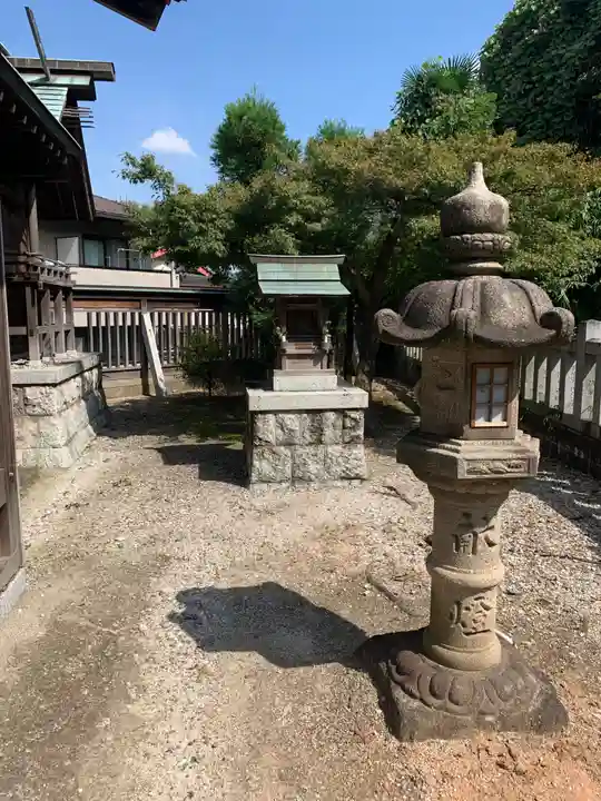 神明社(五軒家)の末社・摂社