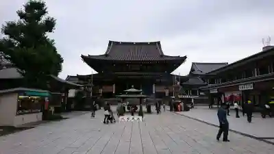 川崎大師（平間寺）の{uncategorized: "未分類", other: "その他", undefined: "問題あり", building: "その他建物", grave: "お墓", sacred_gate: "鳥居", guardian: "狛犬", statue: "像", buddha: "仏像", history: "歴史", nature: "自然", garden: "庭園", animal: "動物", pagoda: "塔", temizu: "手水舎", mountain_gate: "山門・神門", sanctuary: "本殿・本堂", subordinate: "末社・摂社", art: "芸術", scenery: "景色", jizo: "地蔵", ema: "絵馬", goshuin: "御朱印", omikuji: "おみくじ", items: "授与品その他", amulet: "お守り", goshuincho: "御朱印帳", eats: "食事", festival: "お祭り", votive_dance: "神楽", shichigosan: "七五三参", wedding: "結婚式", experience: "体験その他", initially: "初詣", around: "周辺", anti_infection: "感染症対策"}