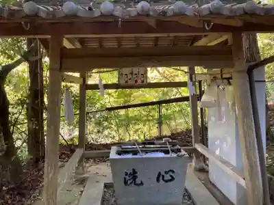 河内神社の手水舎