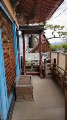 千光寺の{uncategorized: "未分類", other: "その他", undefined: "問題あり", building: "その他建物", grave: "お墓", sacred_gate: "鳥居", guardian: "狛犬", statue: "像", buddha: "仏像", history: "歴史", nature: "自然", garden: "庭園", animal: "動物", pagoda: "塔", temizu: "手水舎", mountain_gate: "山門・神門", sanctuary: "本殿・本堂", subordinate: "末社・摂社", art: "芸術", scenery: "景色", jizo: "地蔵", ema: "絵馬", goshuin: "御朱印", omikuji: "おみくじ", items: "授与品その他", amulet: "お守り", goshuincho: "御朱印帳", eats: "食事", festival: "お祭り", votive_dance: "神楽", shichigosan: "七五三参", wedding: "結婚式", experience: "体験その他", initially: "初詣", around: "周辺", anti_infection: "感染症対策"}