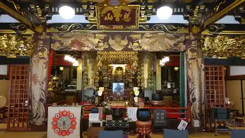弘照寺の本殿・本堂