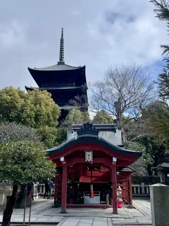 東寺(教王護国寺)の{uncategorized: "未分類", other: "その他", undefined: "問題あり", building: "その他建物", grave: "お墓", sacred_gate: "鳥居", guardian: "狛犬", statue: "像", buddha: "仏像", history: "歴史", nature: "自然", garden: "庭園", animal: "動物", pagoda: "塔", temizu: "手水舎", mountain_gate: "山門・神門", sanctuary: "本殿・本堂", subordinate: "末社・摂社", art: "芸術", scenery: "景色", jizo: "地蔵", ema: "絵馬", goshuin: "御朱印", omikuji: "おみくじ", items: "授与品その他", amulet: "お守り", goshuincho: "御朱印帳", eats: "食事", festival: "お祭り", votive_dance: "神楽", shichigosan: "七五三参", wedding: "結婚式", experience: "体験その他", initially: "初詣", around: "周辺", anti_infection: "感染症対策"}