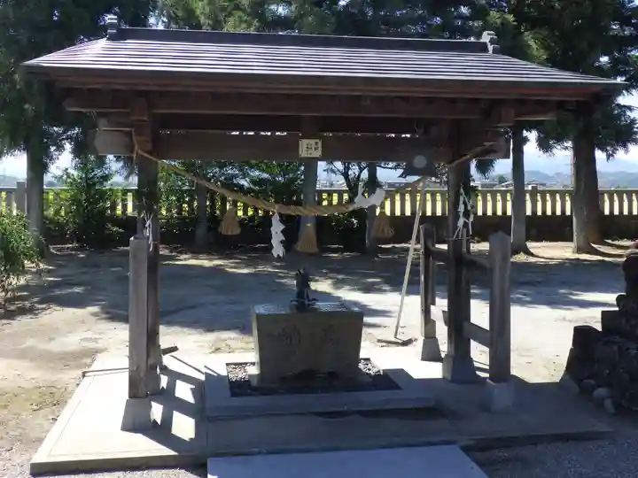 吉倉八幡宮の手水舎