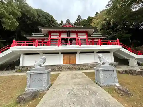 須賀神社の本殿・本堂