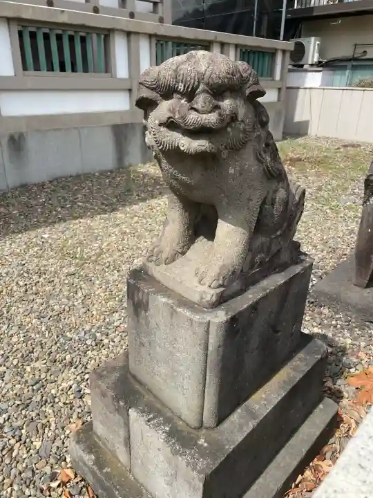 氷川神社の{uncategorized: "未分類", other: "その他", undefined: "問題あり", building: "その他建物", grave: "お墓", sacred_gate: "鳥居", guardian: "狛犬", statue: "像", buddha: "仏像", history: "歴史", nature: "自然", garden: "庭園", animal: "動物", pagoda: "塔", temizu: "手水舎", mountain_gate: "山門・神門", sanctuary: "本殿・本堂", subordinate: "末社・摂社", art: "芸術", scenery: "景色", jizo: "地蔵", ema: "絵馬", goshuin: "御朱印", omikuji: "おみくじ", items: "授与品その他", amulet: "お守り", goshuincho: "御朱印帳", eats: "食事", festival: "お祭り", votive_dance: "神楽", shichigosan: "七五三参", wedding: "結婚式", experience: "体験その他", initially: "初詣", around: "周辺", anti_infection: "感染症対策"}