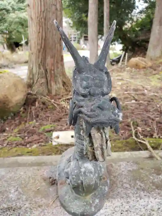栃上神社の手水舎