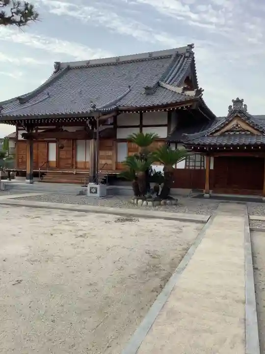 麟慶寺の本殿・本堂