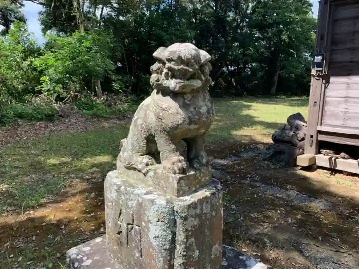 皇産霊神社の狛犬