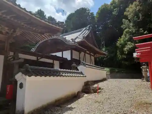 白山神社の本殿・本堂
